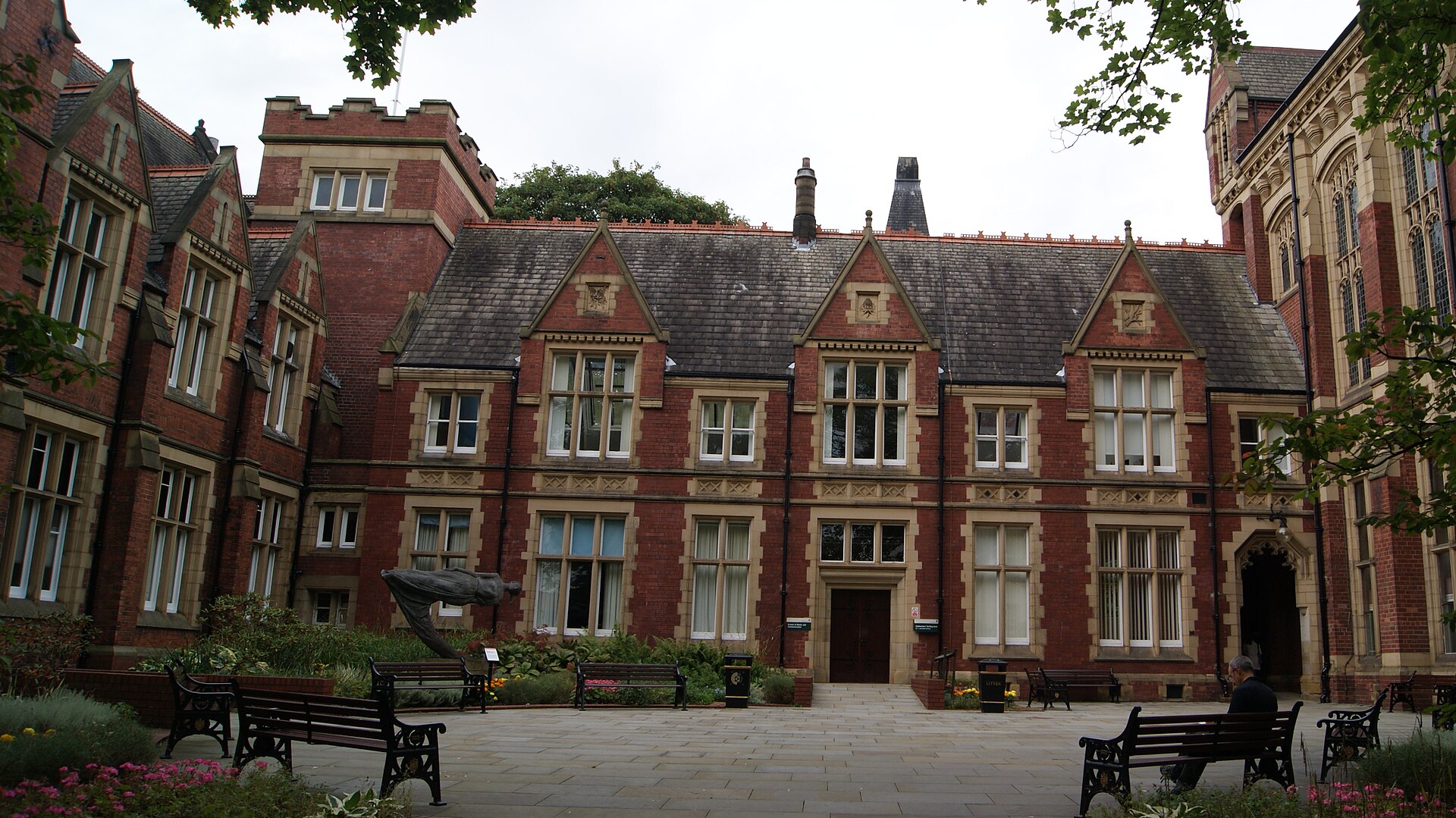 Image of Cloth Workers Building University of leeds