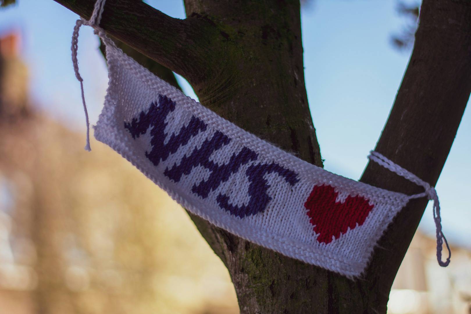 Image of sign in support of the NHS